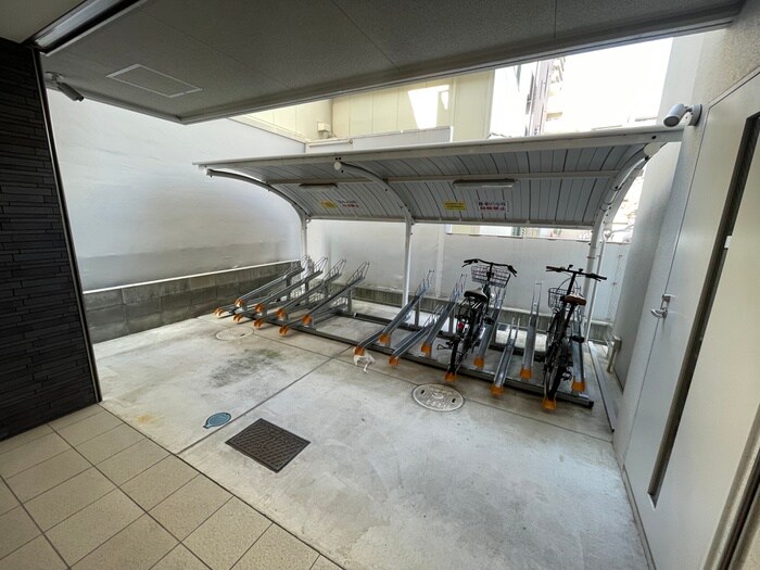 物件外観写真5　(駐輪場)