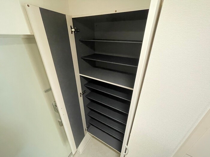 物件内観写真16　(靴箱)