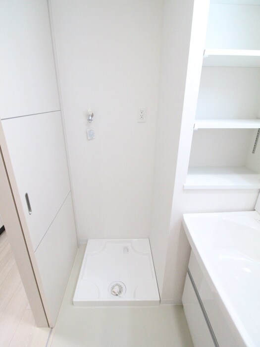 物件内観写真17　(洗濯機置場)