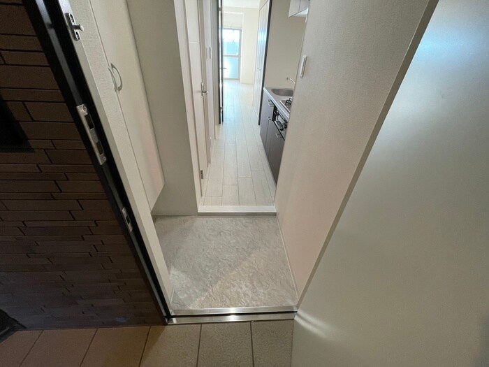 物件内観写真17　(玄関)