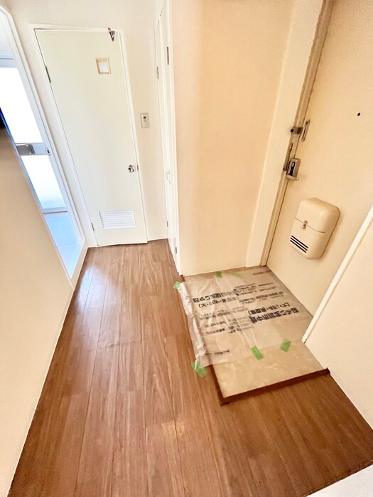 物件内観写真13　(廊下)