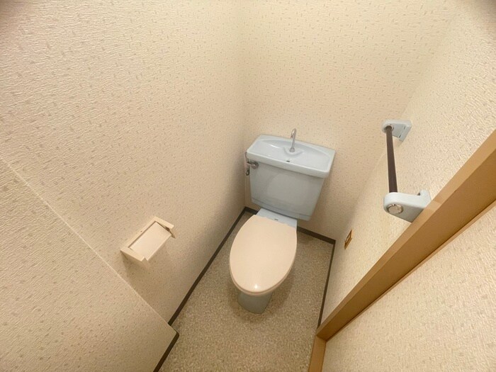 物件内観写真11　(トイレ)