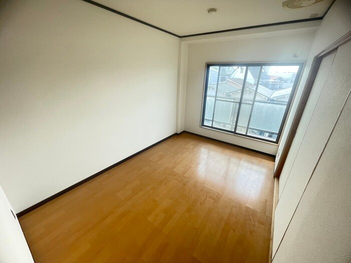 物件内観写真13　(居室)