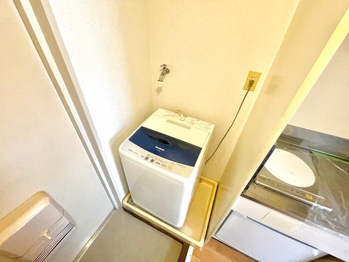物件内観写真17　(洗濯機置場)