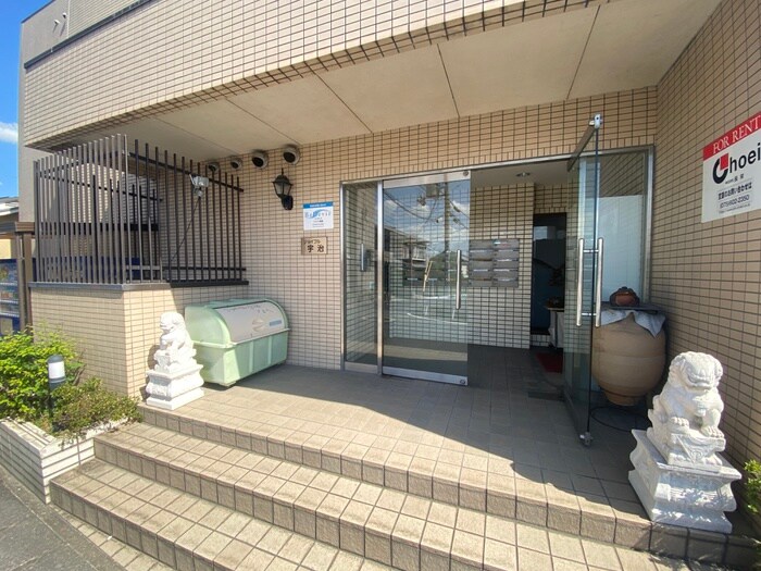 物件外観写真3　(エントランス部分)