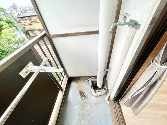 物件内観写真15　(洗濯機置場)