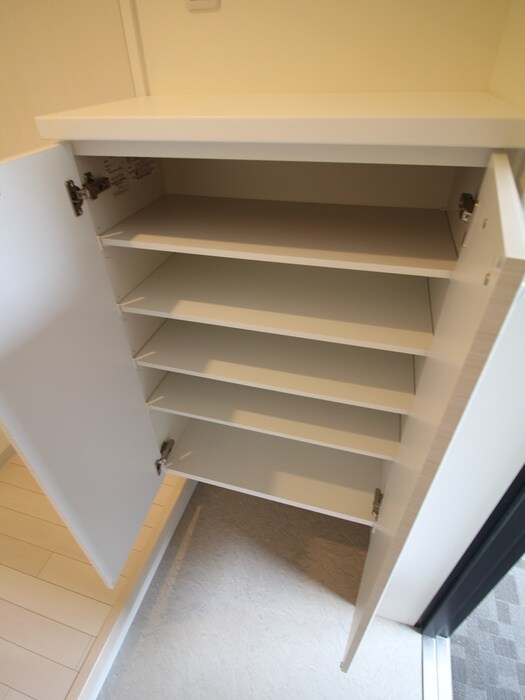 物件内観写真12　(靴箱)