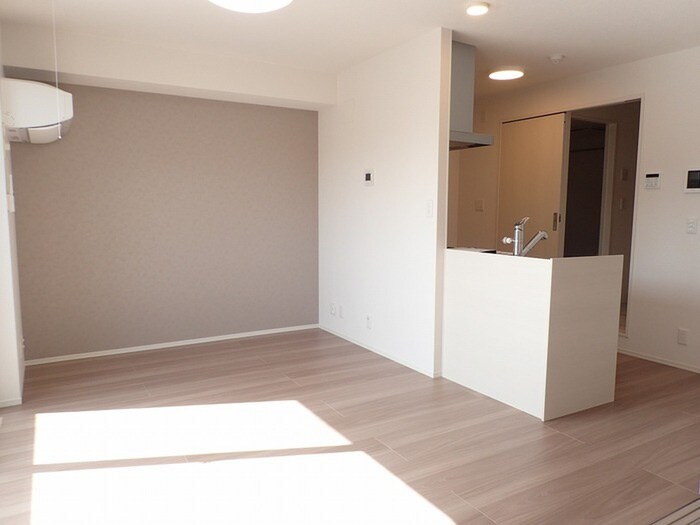 物件内観写真6　(居室)