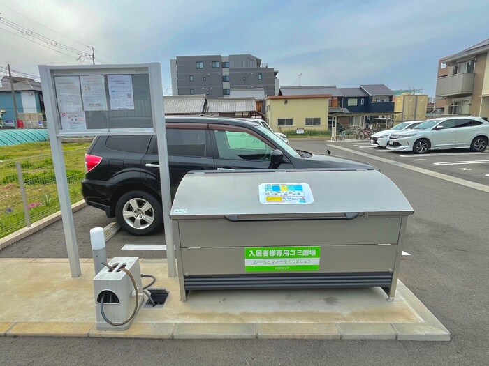 物件外観写真4　(建物設備)