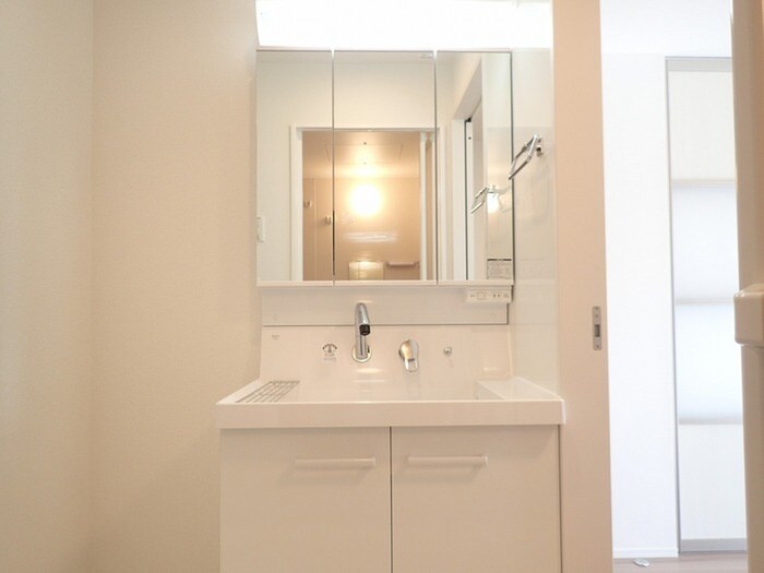 物件内観写真11　(洗面)