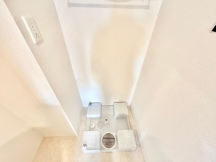 物件内観写真11　(洗濯機置場)