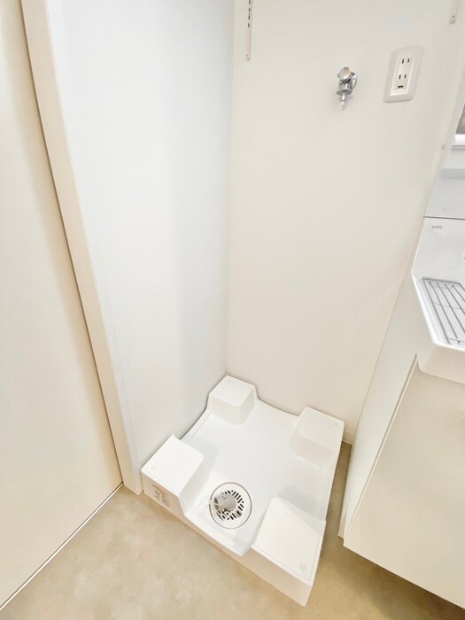 物件内観写真14　(洗濯機置場)