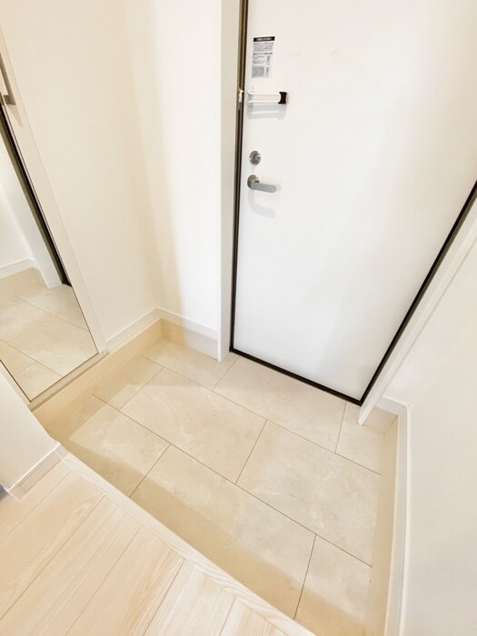 物件内観写真15　(玄関)