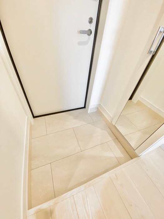 物件内観写真15　(玄関)