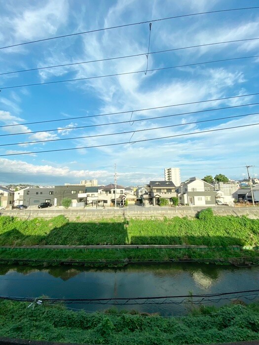 物件内観写真20　(室内からの展望)