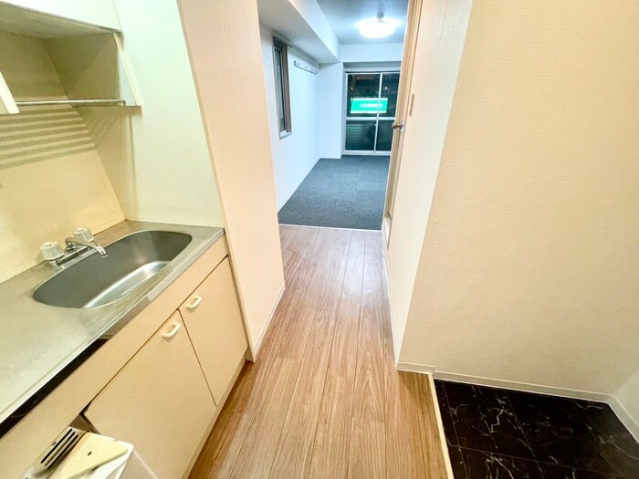 物件内観写真16　(廊下)