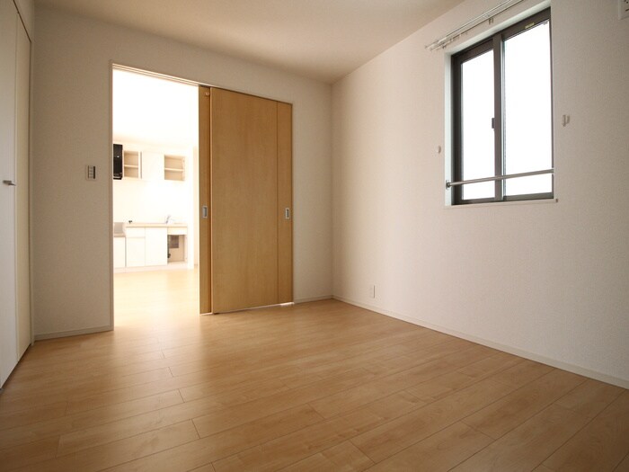 物件内観写真9　(居室)