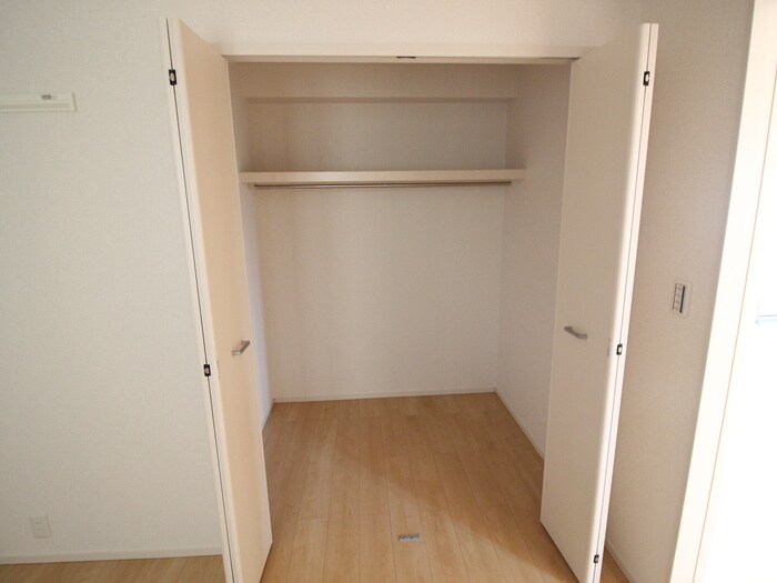 物件内観写真10　(収納)