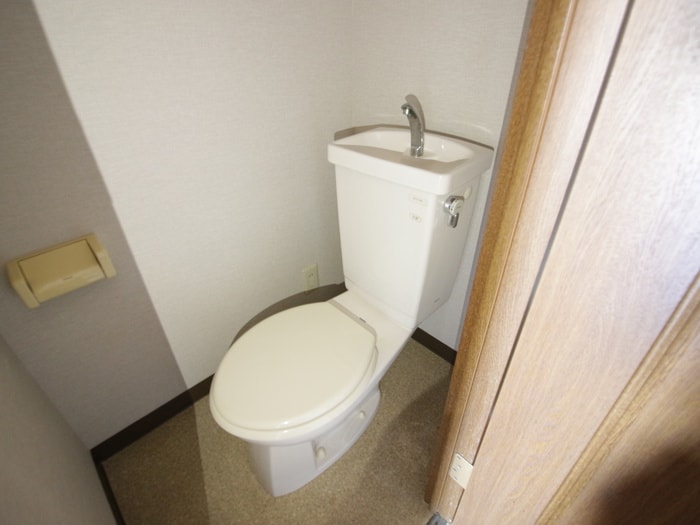 物件内観写真11　(トイレ)