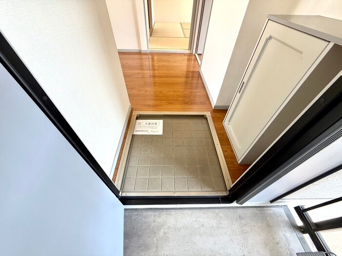 物件内観写真20　(玄関)