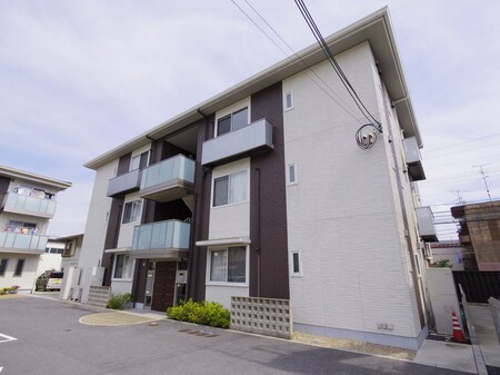 シャーメゾンＩＮＤＡＨ外観写真