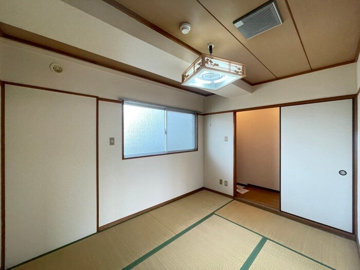 物件内観写真3　(居室)