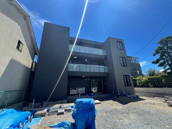 建築中