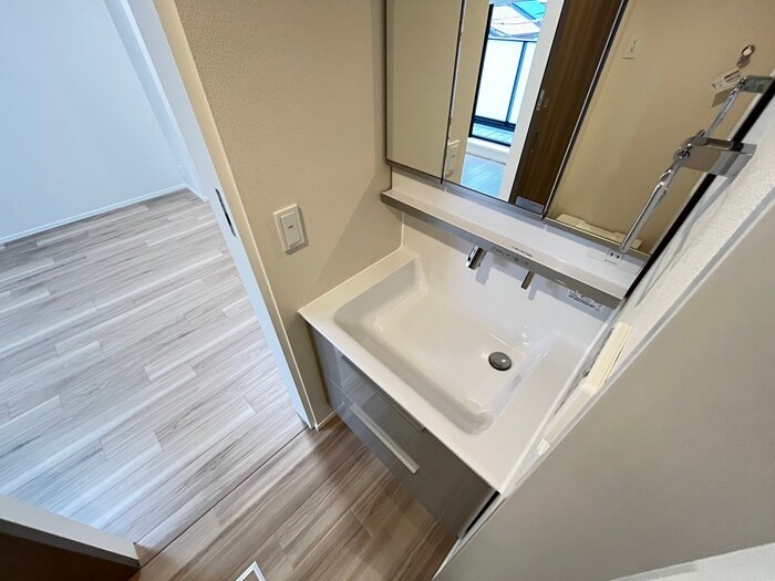 物件内観写真13　(洗面)