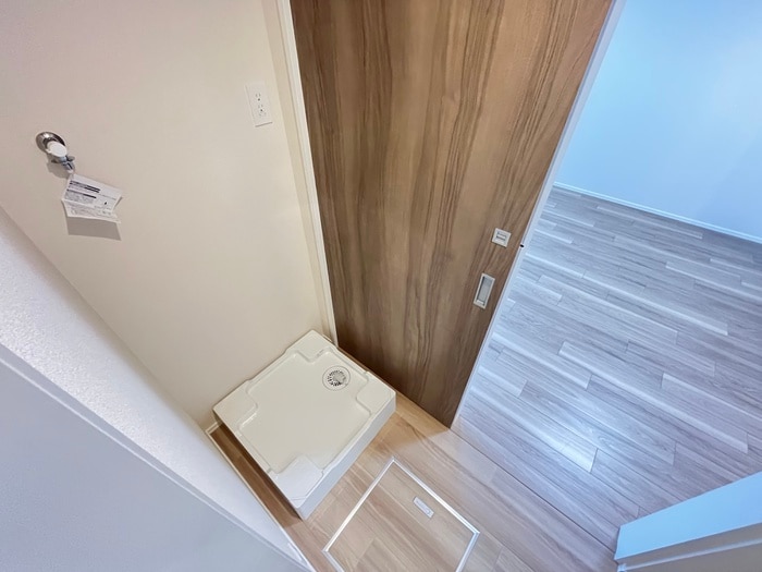 物件内観写真14　(洗濯機置場)
