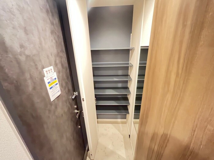 物件内観写真16　(靴箱)