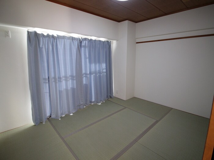 物件内観写真10　(居室)