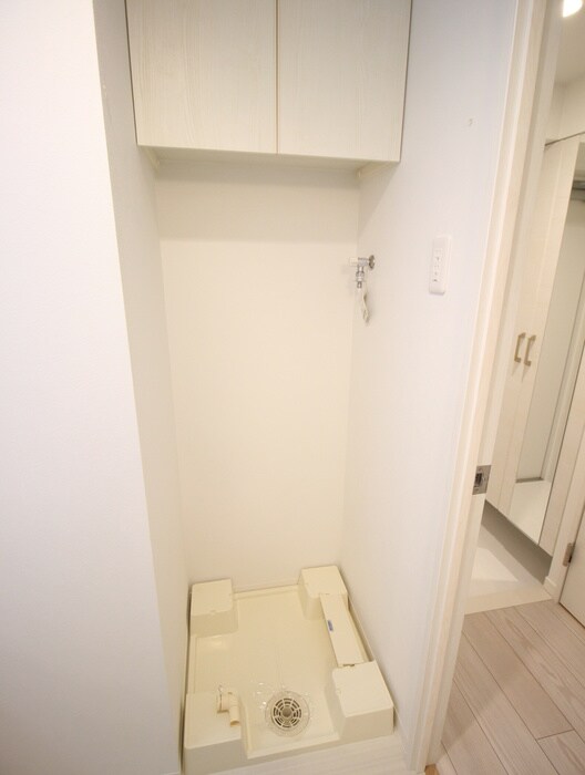 物件内観写真16　(洗濯機置場)