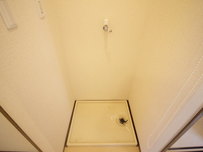 物件内観写真18　(洗濯機置場)