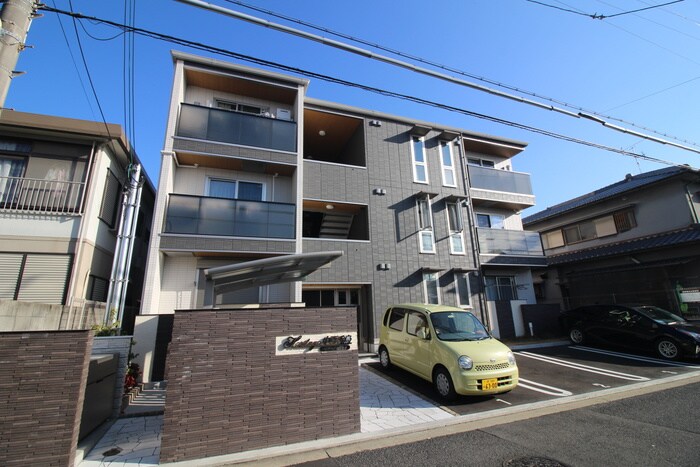 物件外観写真1　(外観写真)