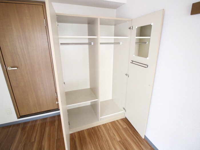 物件内観写真13　(収納)