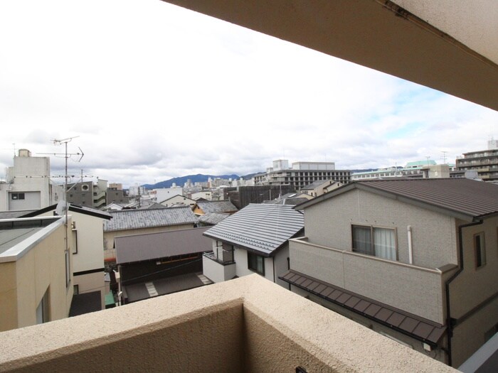 物件内観写真16　(室内からの展望)