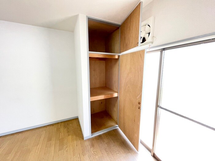 物件内観写真12　(収納)