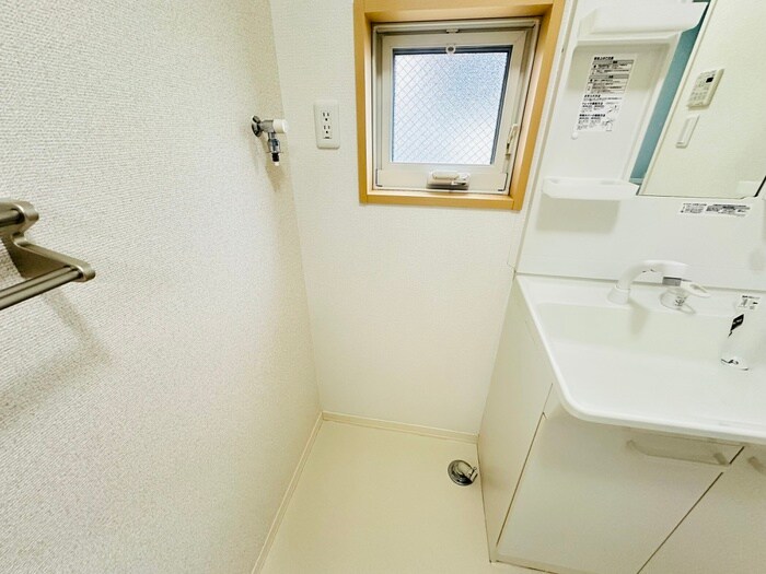 物件内観写真13　(洗濯機置場)