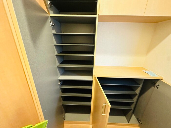 物件内観写真19　(靴箱)