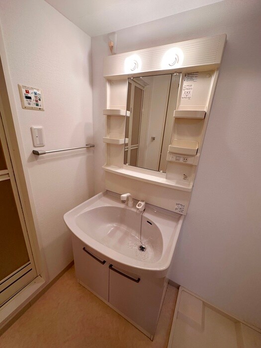 物件内観写真13　(洗面)