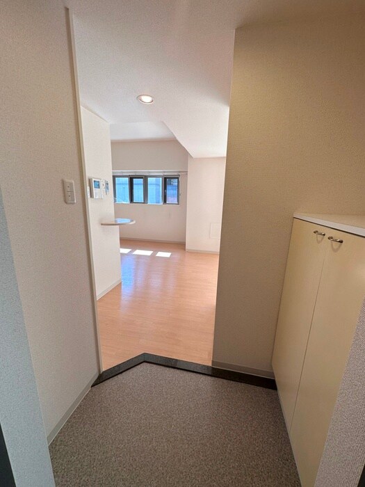 物件内観写真17　(玄関)