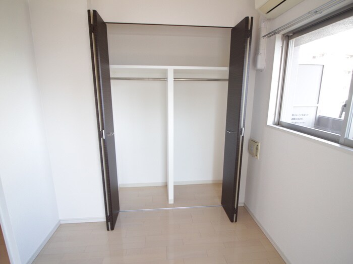 物件内観写真12　(収納)