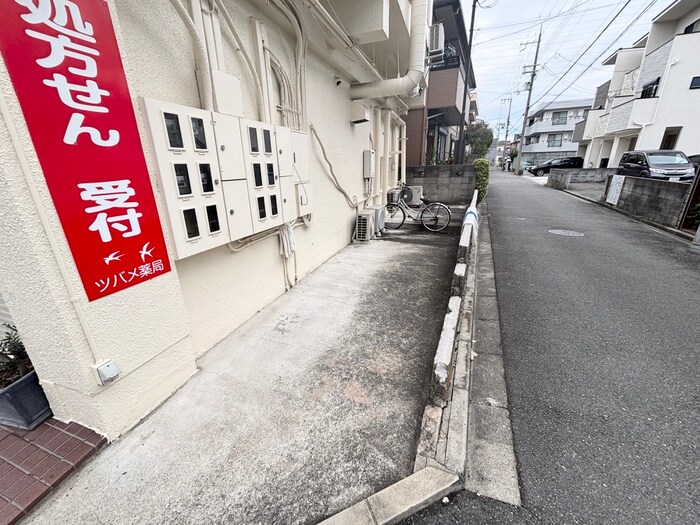 物件外観写真6　(駐輪場)