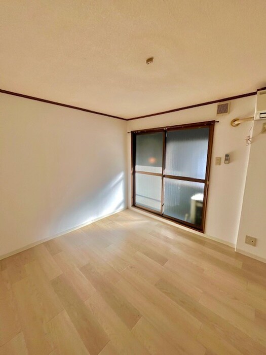 物件内観写真11　(居室)