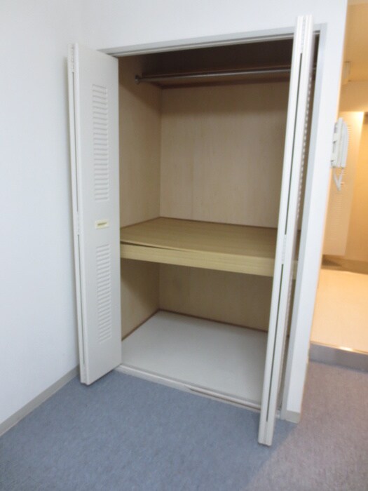 物件内観写真10　(収納)
