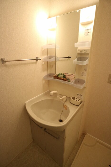 物件内観写真5　(洗面)