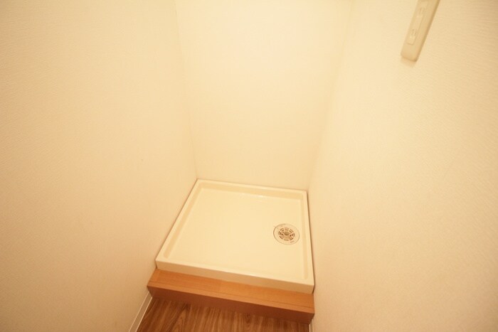 物件内観写真14　(洗濯機置場)