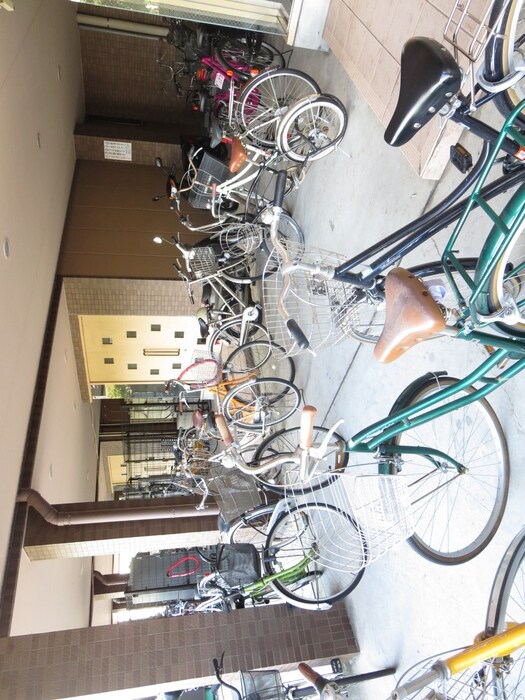 物件外観写真5　(駐輪場)