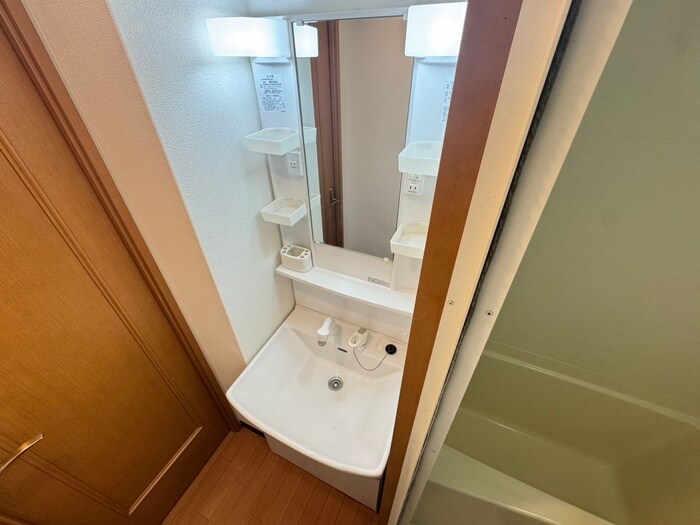 物件内観写真11　(洗面)