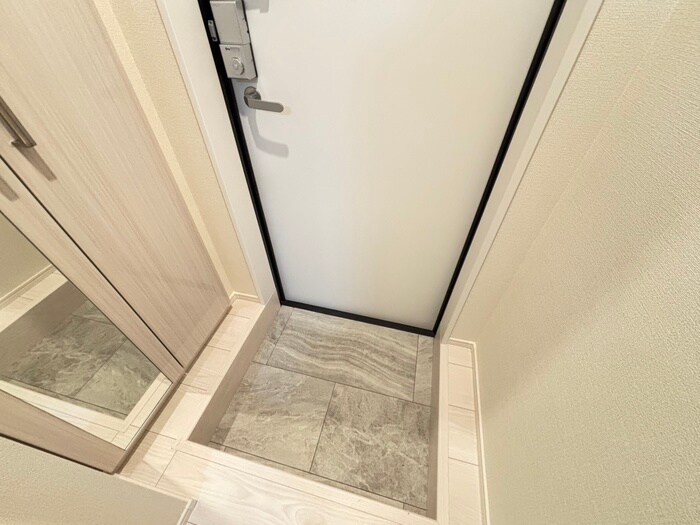 物件内観写真15　(玄関)